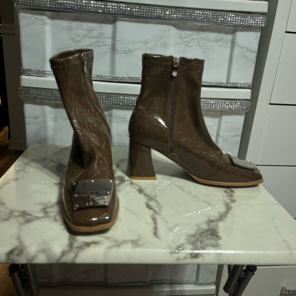 patent leather croc-design bootie - Picture 1 of 1